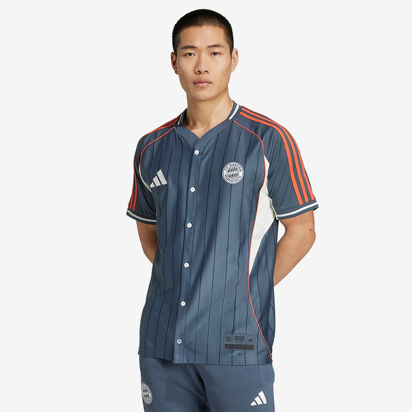 adidas FC Bayern München 2025/26 Baseball Trikot